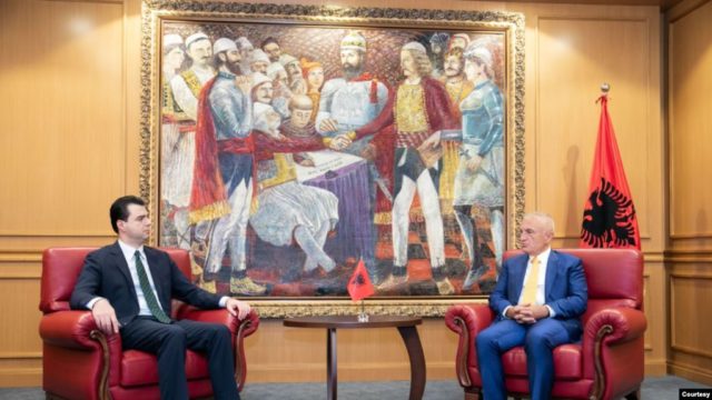 DE7B50B8-DF3B-44E0-AE6D-8261C361E24D_w1023_r1_s