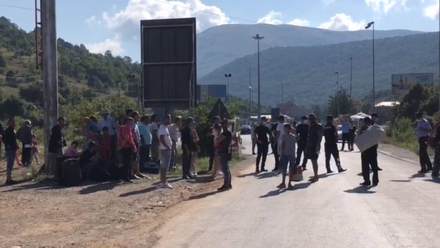 E9B37F2C-1805-4D30-8F86-9BFA12C46474