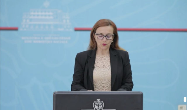 450C5E27-B3E5-47C3-AED3-347CE40EDA0F