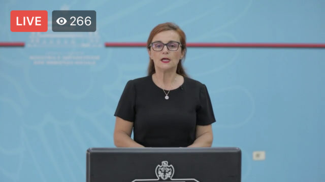 9F9BCC7E-060E-409F-89F4-558B03C39261