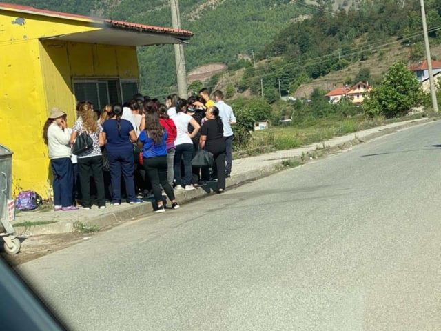 C52E004D-4C44-4A1C-B290-D2E1FD95DA16