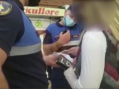 FOTOLAJM/ Maske me bidonin e ujit ne urban