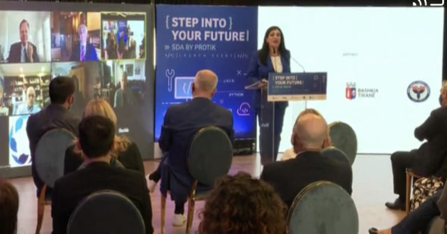 ED6E3F97-AF52-449B-B30C-2587AAF96B12