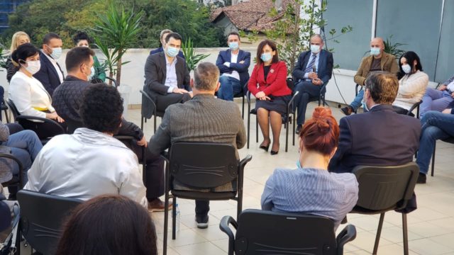 E49B8ADE-7FE0-4C5F-A724-EC68D6BCD144