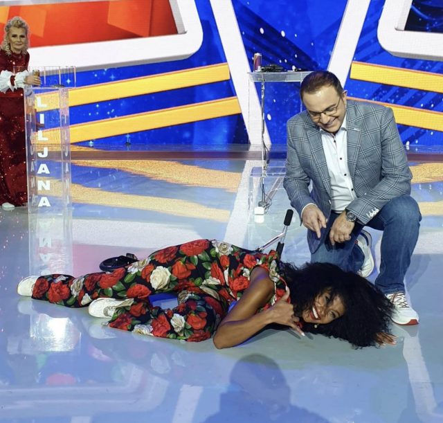 15CA36E7-78A5-42E3-8A8F-F007CFFDF9E5