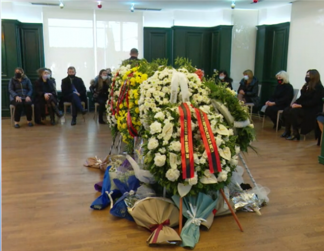 A12CFAEE-7FBD-425B-BFCF-E5EE32B92912