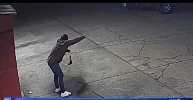 5514ACE4-3FB5-4EE2-B5F4-2D8DD6F694A2