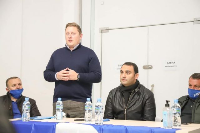 6957EF3D-548D-4F59-A2A5-6CC35E9244A3