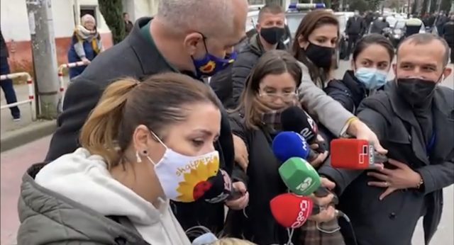 7FE86400-5AB9-4D31-9506-E4A43C51324E