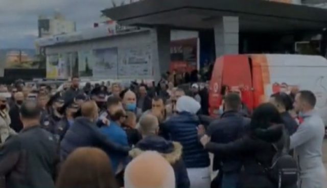 894C8AF0-A03D-48E6-B9C2-25F58727EAFD