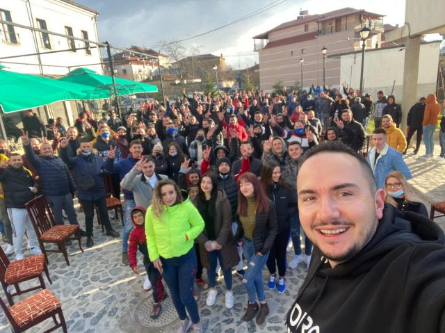 8B322B95-32E7-4BE3-AD1A-C1A9CF2DF7DA