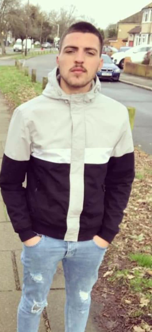 8FE89621-2744-4FBC-AEE6-1A0798FF1244