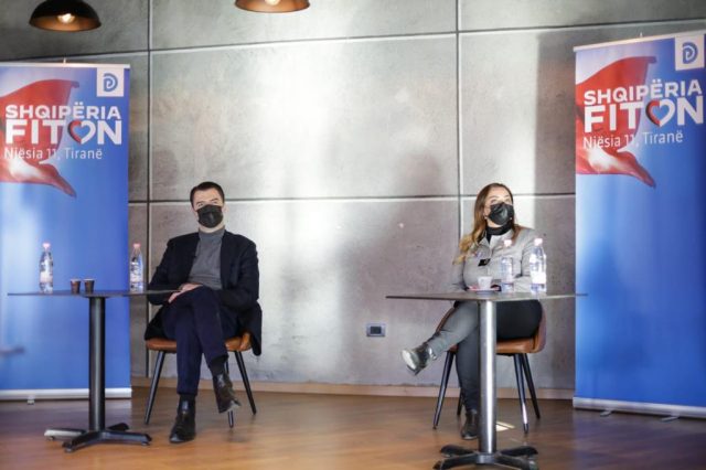 AA2A63ED-A2E3-4690-82E8-E87F28CC560D