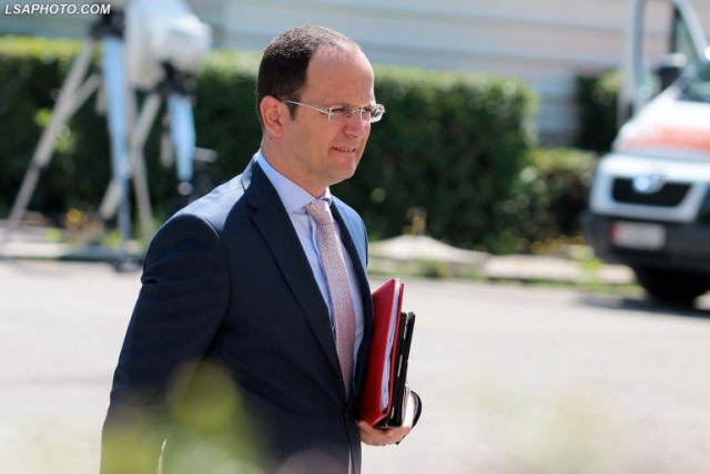 B424FF33-3ACF-4814-BCDF-7AEFC338B046