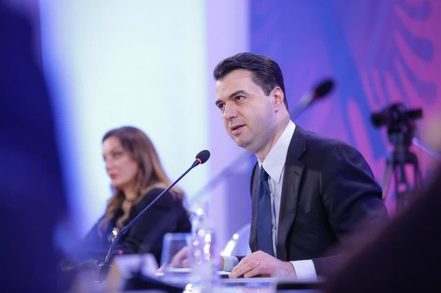 B693C393-1519-46E6-8032-B8150F3AC67F