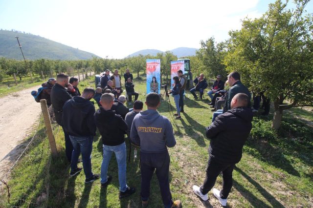 CFFBC00A-223C-4BFB-8BF0-F28CCFC3456D