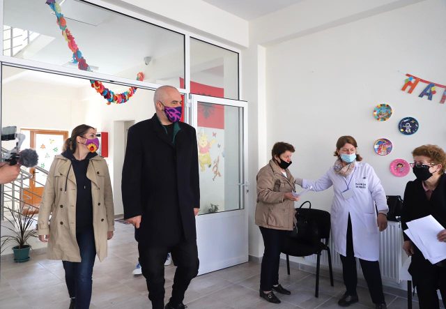 D61FAE6B-B742-4901-BE39-D56E964EBCF9