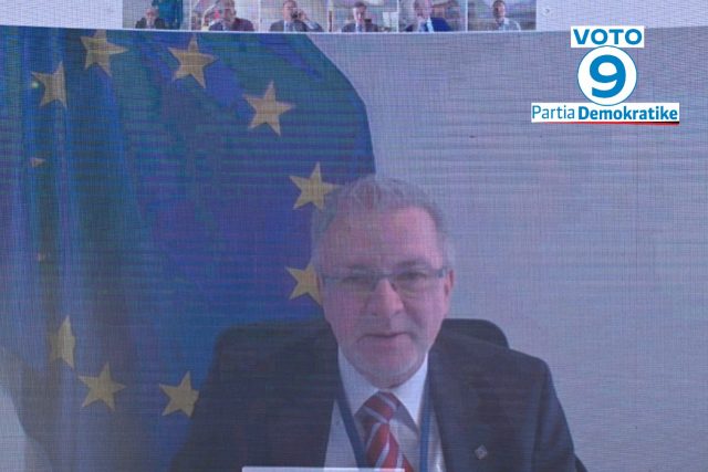 2A866A58-FD22-4450-9FF6-3F9B32D078FB