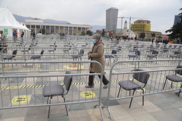 Vaksina, cadrat ne sheshin skenderbej