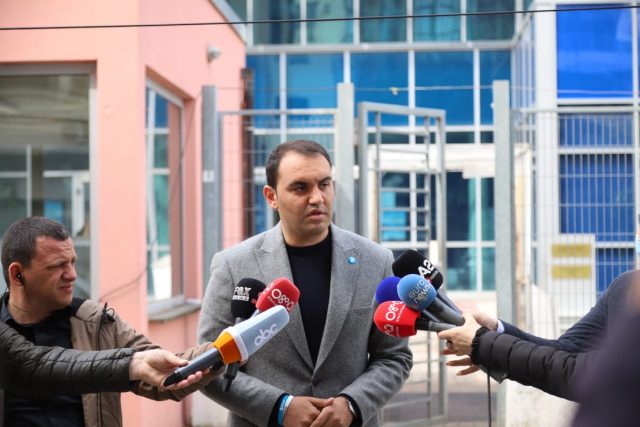 3C5CB1E3-70AD-4CC4-BB5E-D08DD527C56B