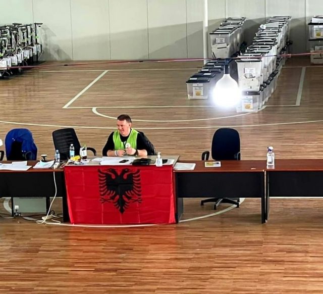 6416BFFF-CBA2-46CC-BA1B-05BA6453B656