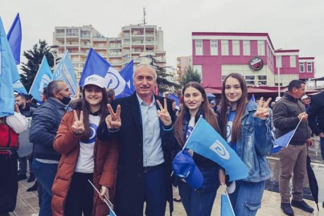 64C0A3CF-38C6-4C74-83AD-CC4F6BDE4B2A