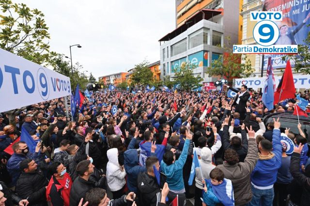 68C27C56-131B-44D2-92F8-1F4B1C83914E