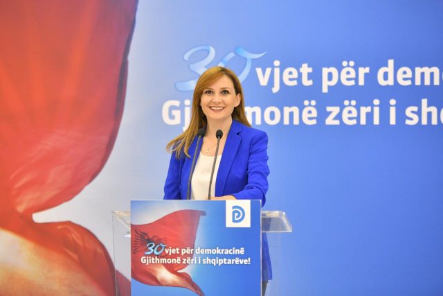 75C88E56-0DF0-439A-86C1-500D1DDFDC78