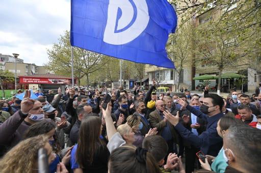 8BBD24FC-7B25-4021-B573-11D79EC309FF