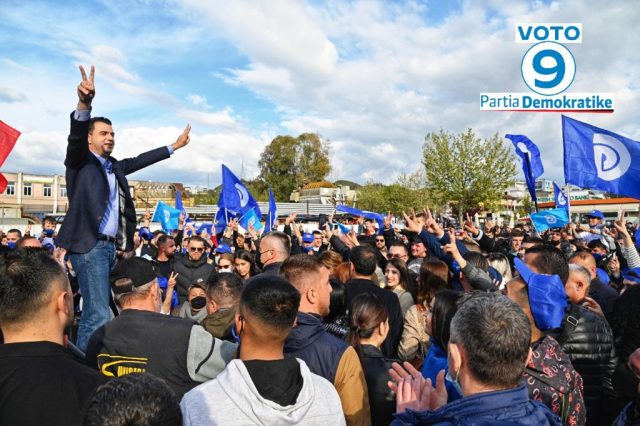 8CD5D9D8-97E2-412B-A0DB-1F1B60799B68