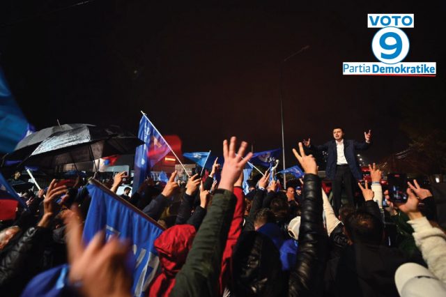 9AEC00E7-3605-4D20-92A2-CA69D8673D4F