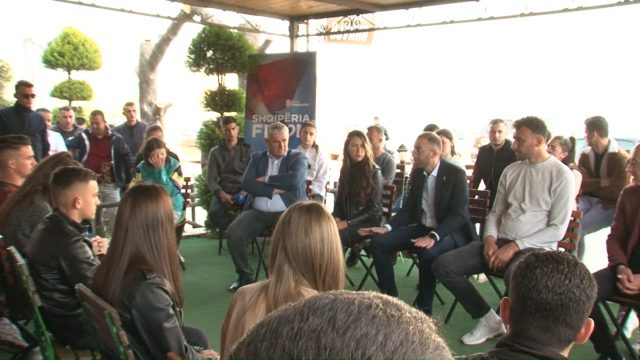 F80CD7D7-CD2A-4E1D-82F6-B5EB0764A1FB