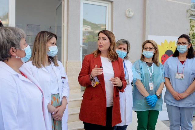 84619EC0-529F-4F7B-A6BA-8877A2B0EAB1