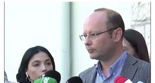 86786DF5-5E08-404A-AB68-FA9FB8C7BE95