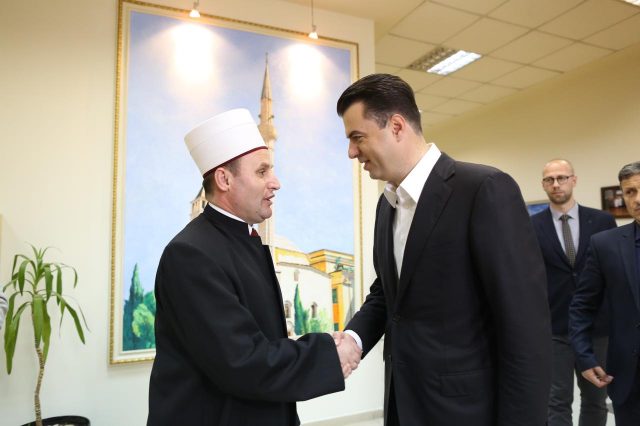 91B627F9-91C0-4B44-89F0-DD125A9A3E86