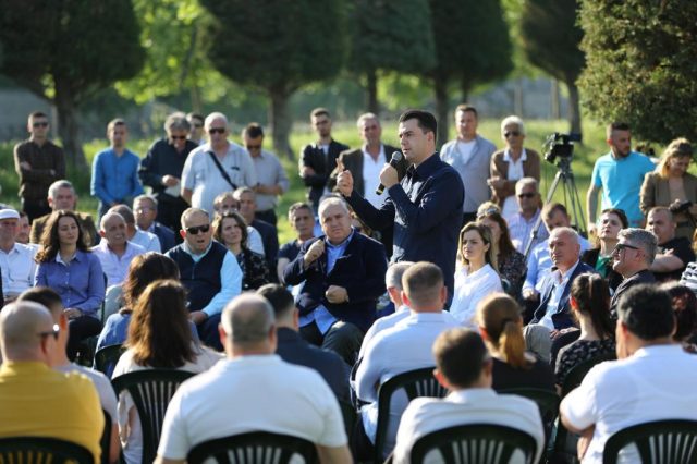 B09B3C00-C8E5-405A-AA25-198316014D54