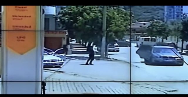 D8BA93FB-C352-4DBF-9801-98EABDA9B2D3