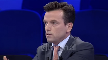 4859DEE8-0BFD-472A-8D37-E4A8F7F095E8