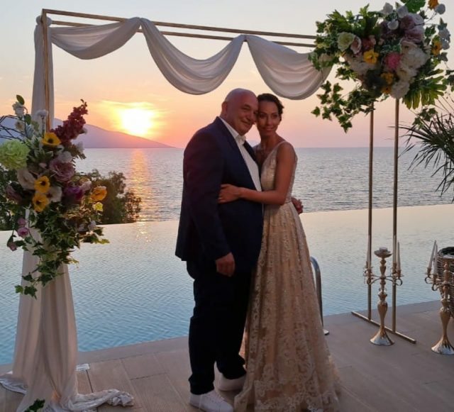 DA12B319-9906-4EE6-B7D6-DF2A70CBE3EE