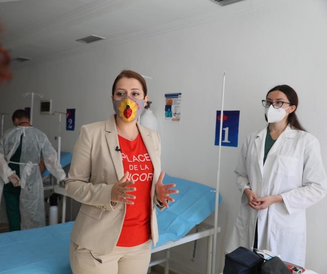 3702BAD4-A558-4781-A62C-CF54430F1B40