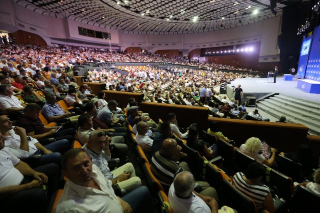 BADBDE56-1084-411B-869E-21C85A57576F