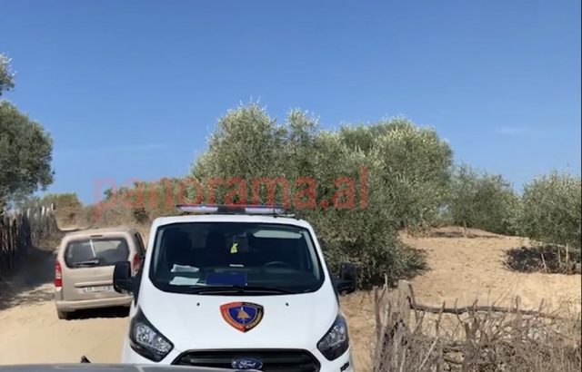 polici furgon rruge fshati