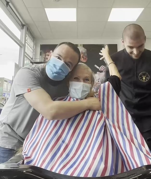 7700449E-C4CA-433A-928A-D4BD5E02090E