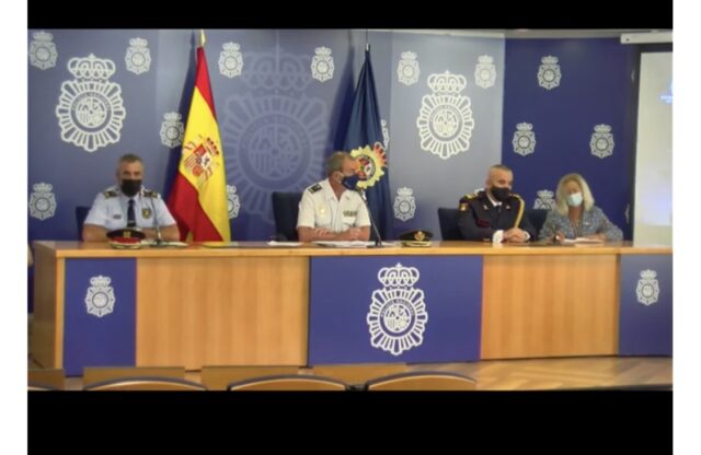 F7454158-9536-43CC-BF7F-8571914B03D7