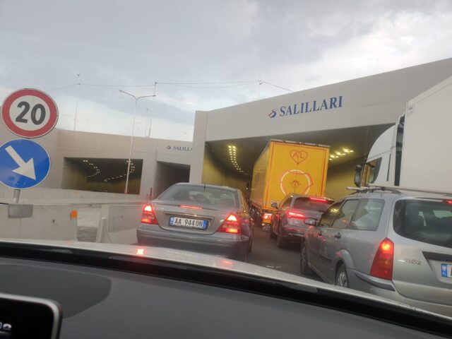 F7C91924-E9A8-49CC-9CA0-81DA40BD4A43