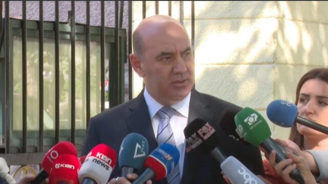 296A81B3-4E14-401B-A999-F1E990FA6530