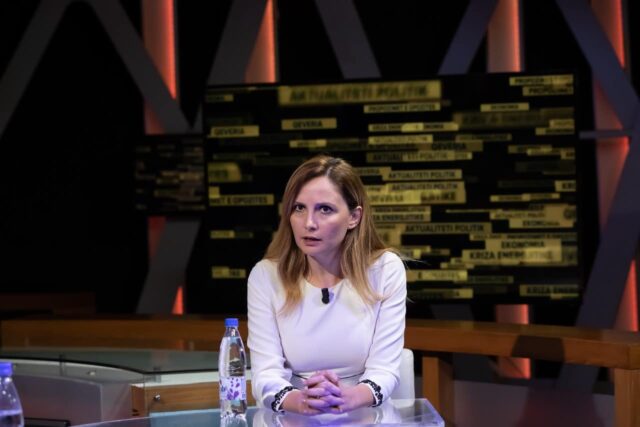 4F8463E3-5D88-4F6C-972C-309BB7C7DE03