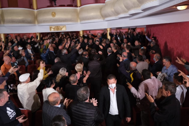 8999B2AE-C93B-43DA-9DF6-4FD2B4A3BDA5