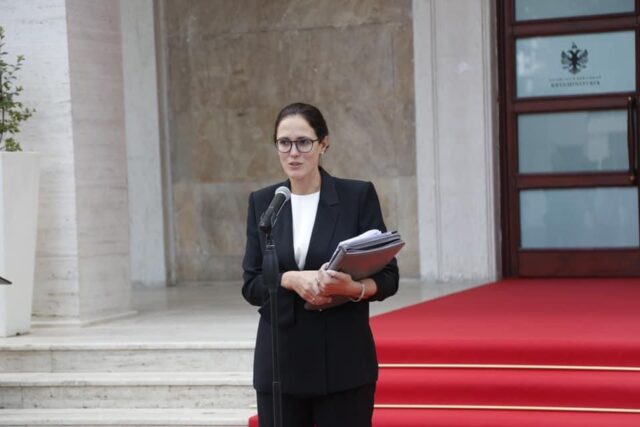 CF3A10F3-AC5B-4D46-8D0A-A3B60509579A