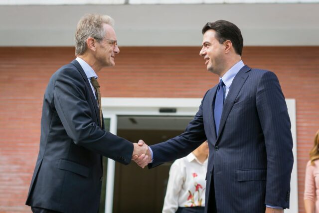 E45253BA-8124-4A27-A4CC-5BEB9302A518